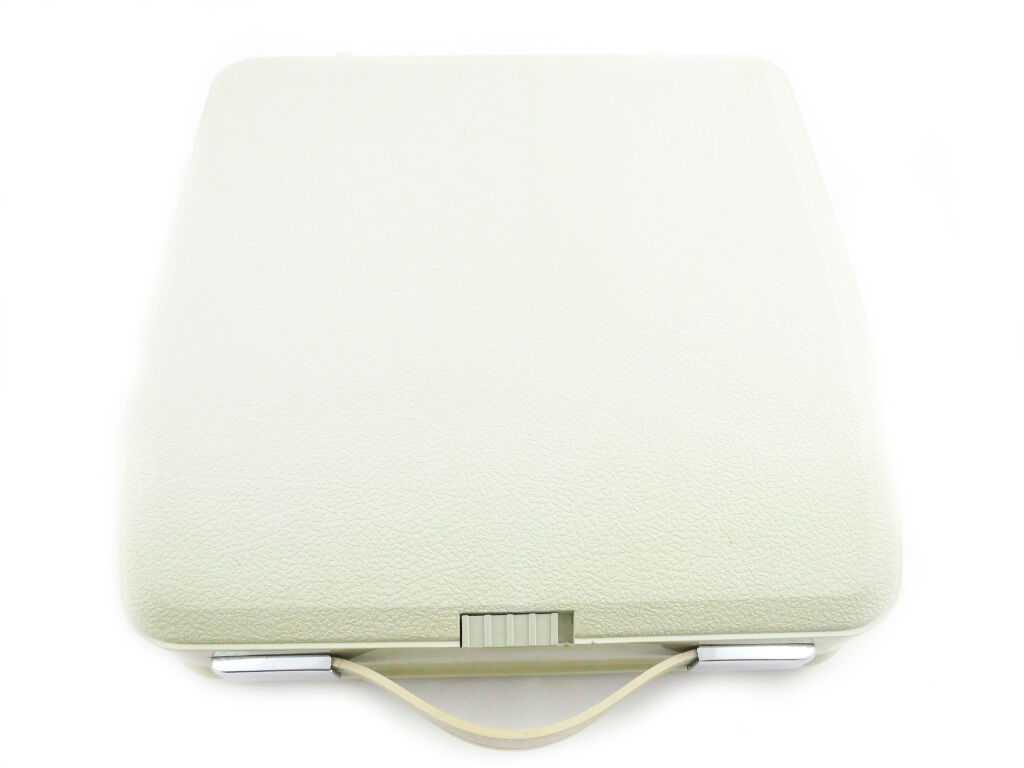 Hermes Baby color milk police cursive typewriter