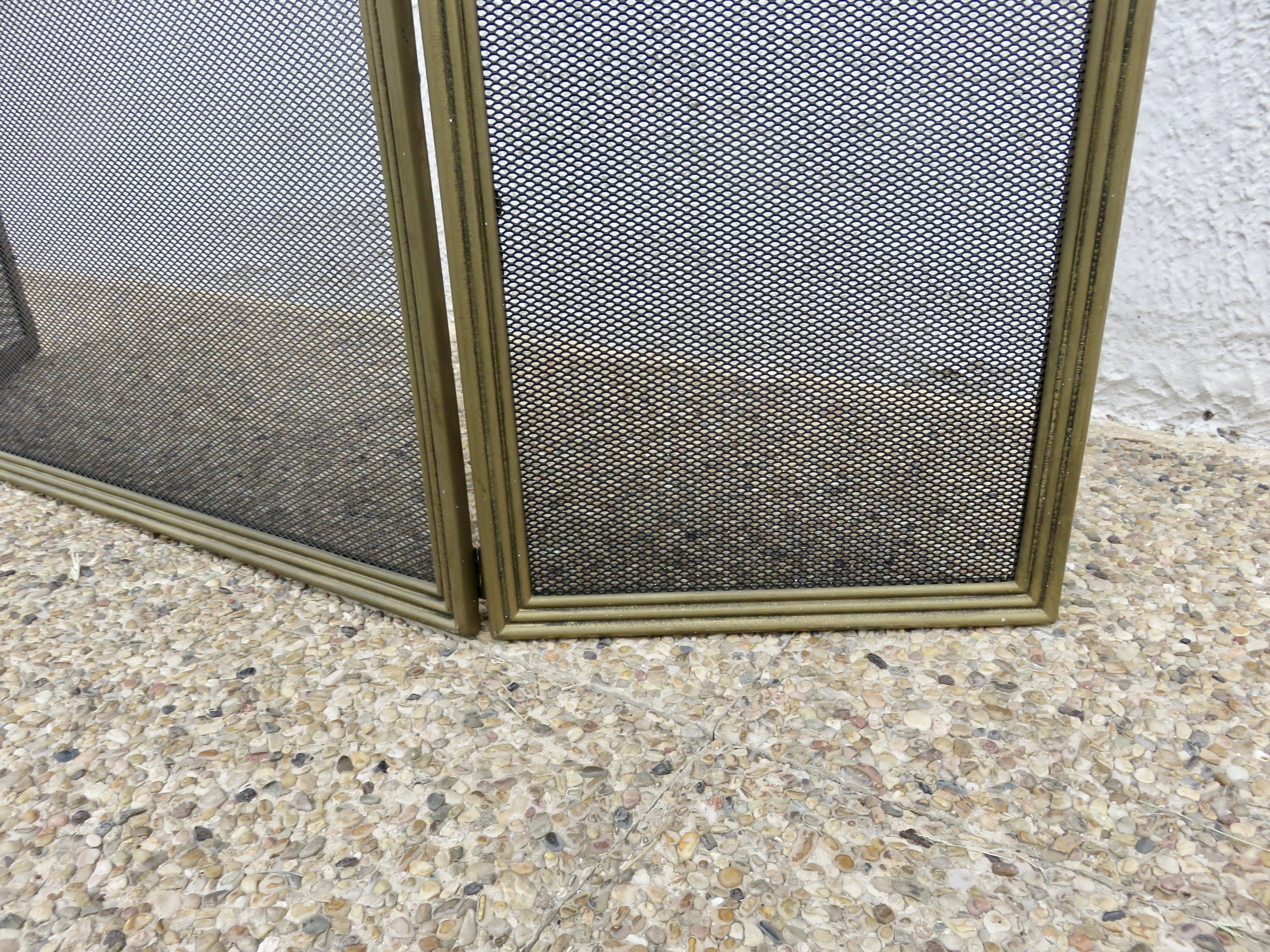 Fire screen, spark guard for fireplace "made in Italy" 3 panels in brass 70
