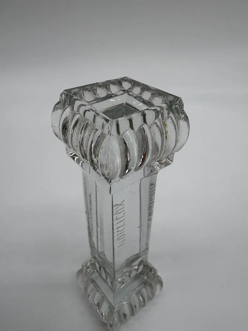 6 Portieux Art Deco knife rests in transparent moulded glass, French glassware from the 1930s.
