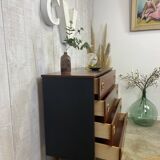 Chest of drawers with tapered legs