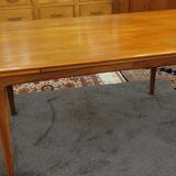 Extendable Scandinavian table