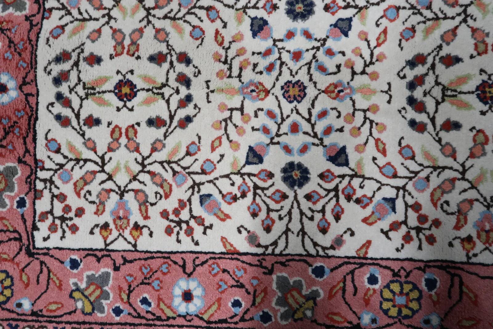Handmade vintage Indian Agra rug 71cm x 142cm, 1960s