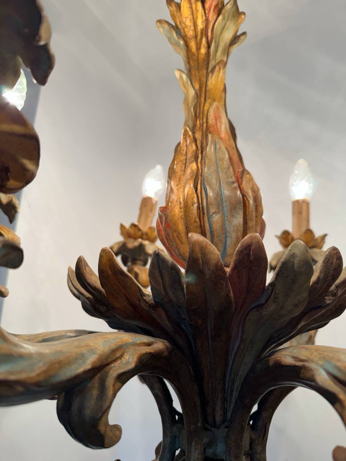 70s Hollywood Regency style chandelier in carved wood