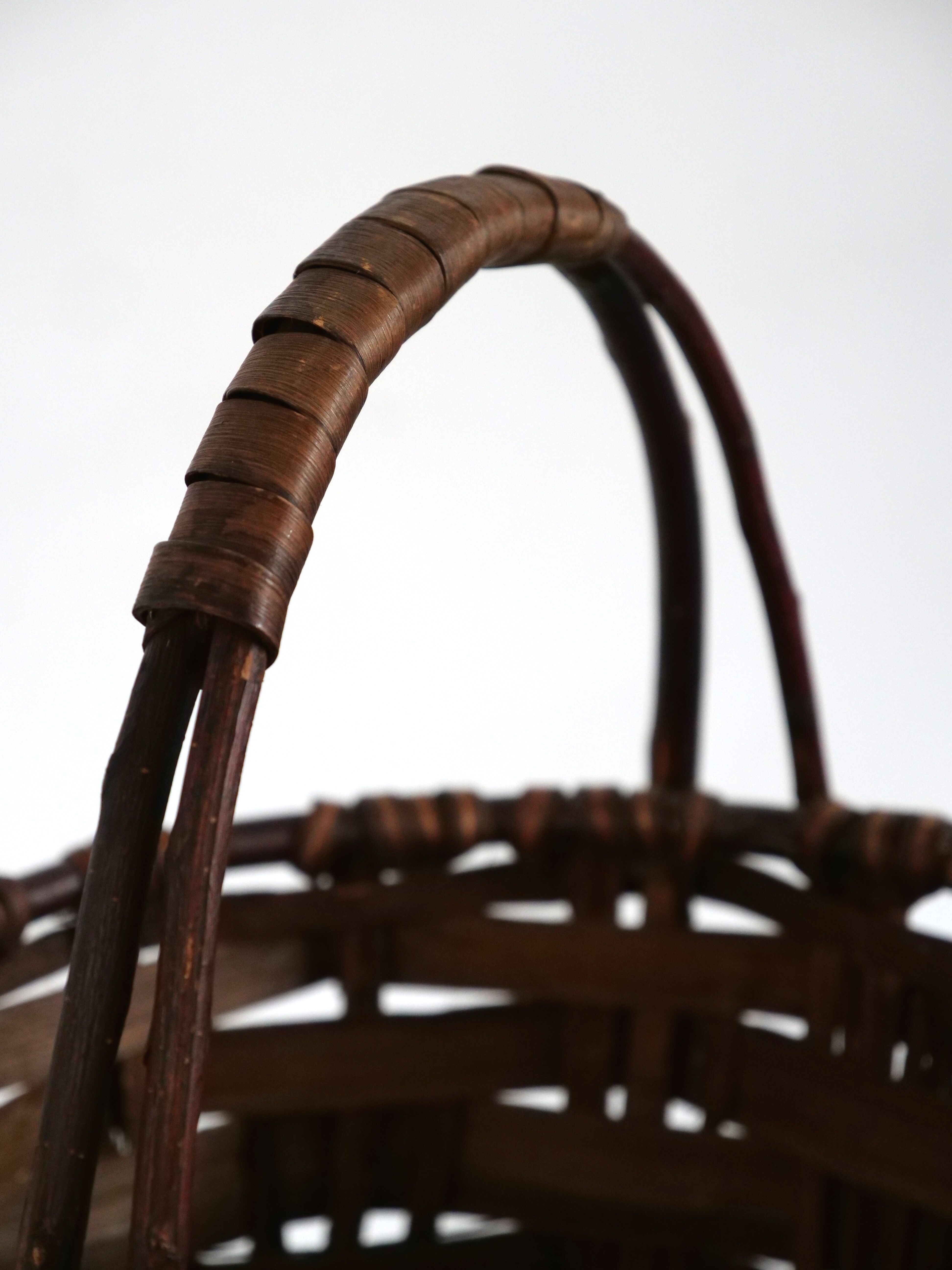 Brutalist basket in bark