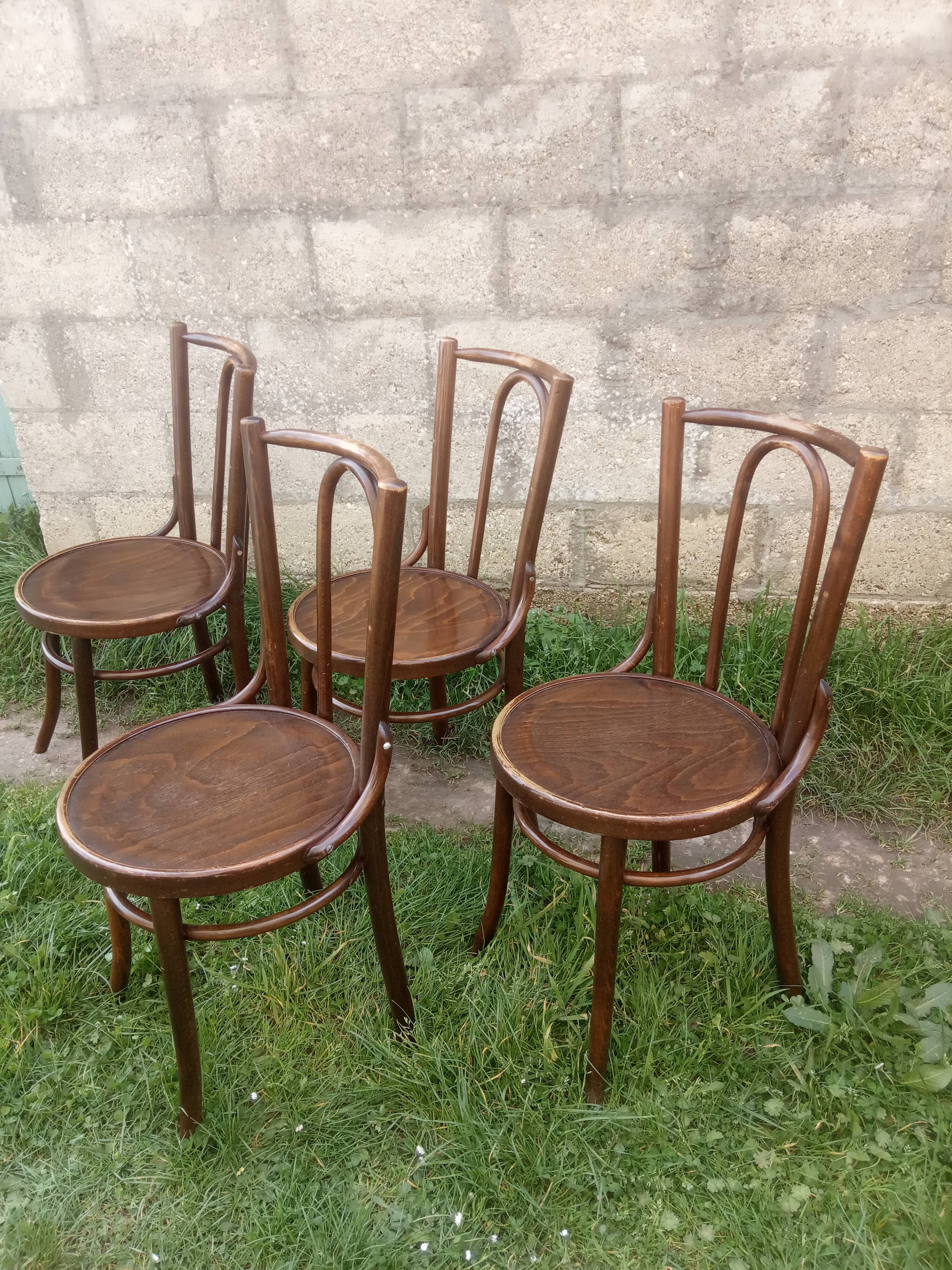 Set of 4 curved wooden bistro chairs