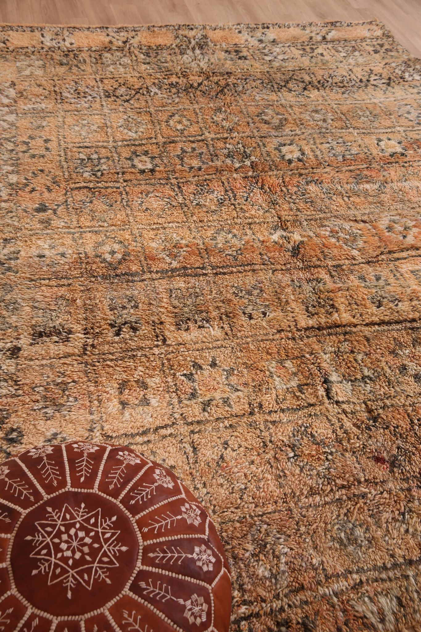 Peach Vintage Moroccan Rug 210 x 270 cm, Berber Wool Rug, Handmade Boho Rug