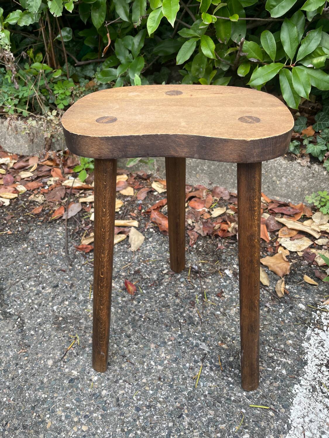 Tabouret tripode