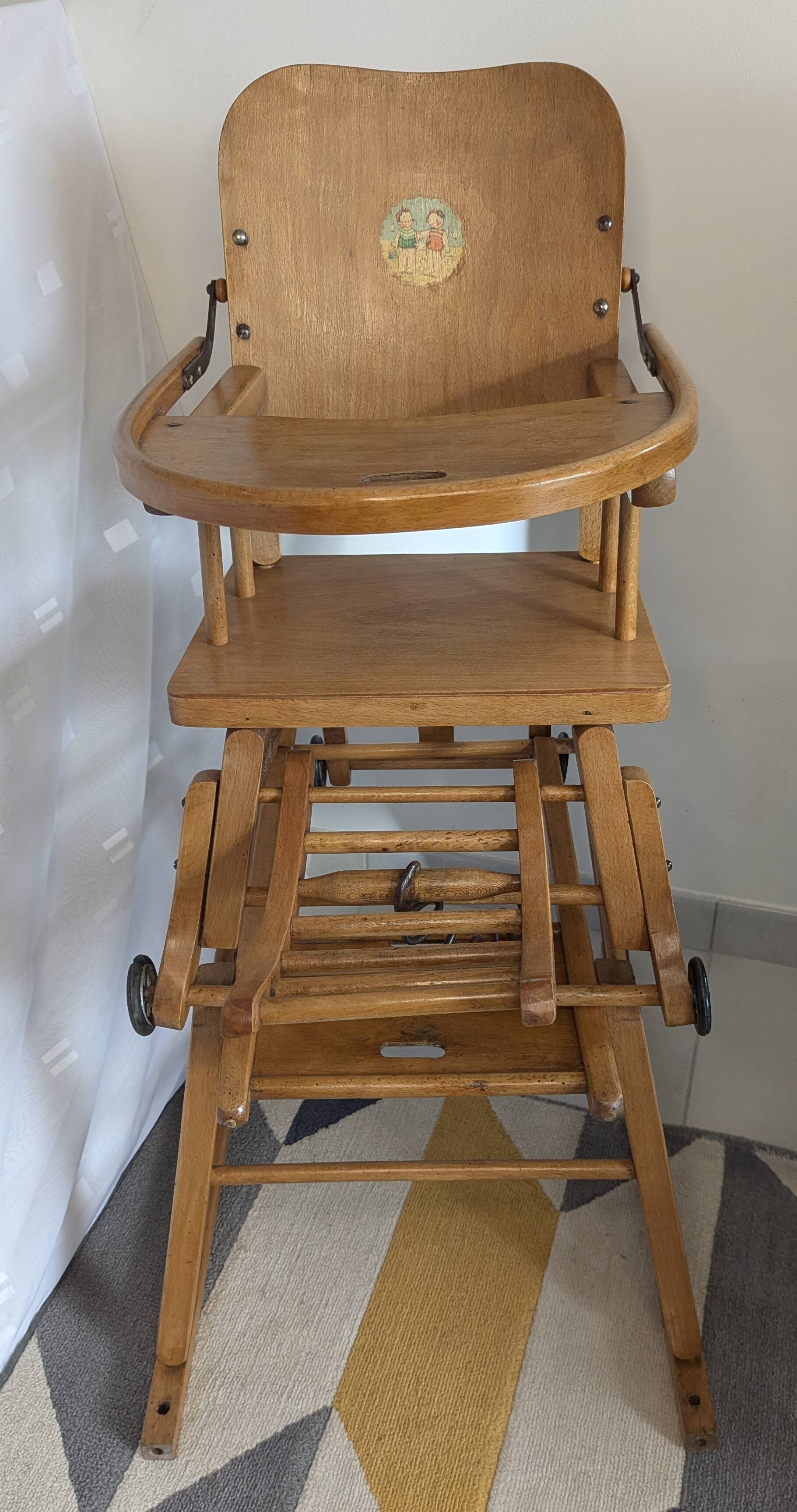 Chaise haute ancienne bébé vintage années 40