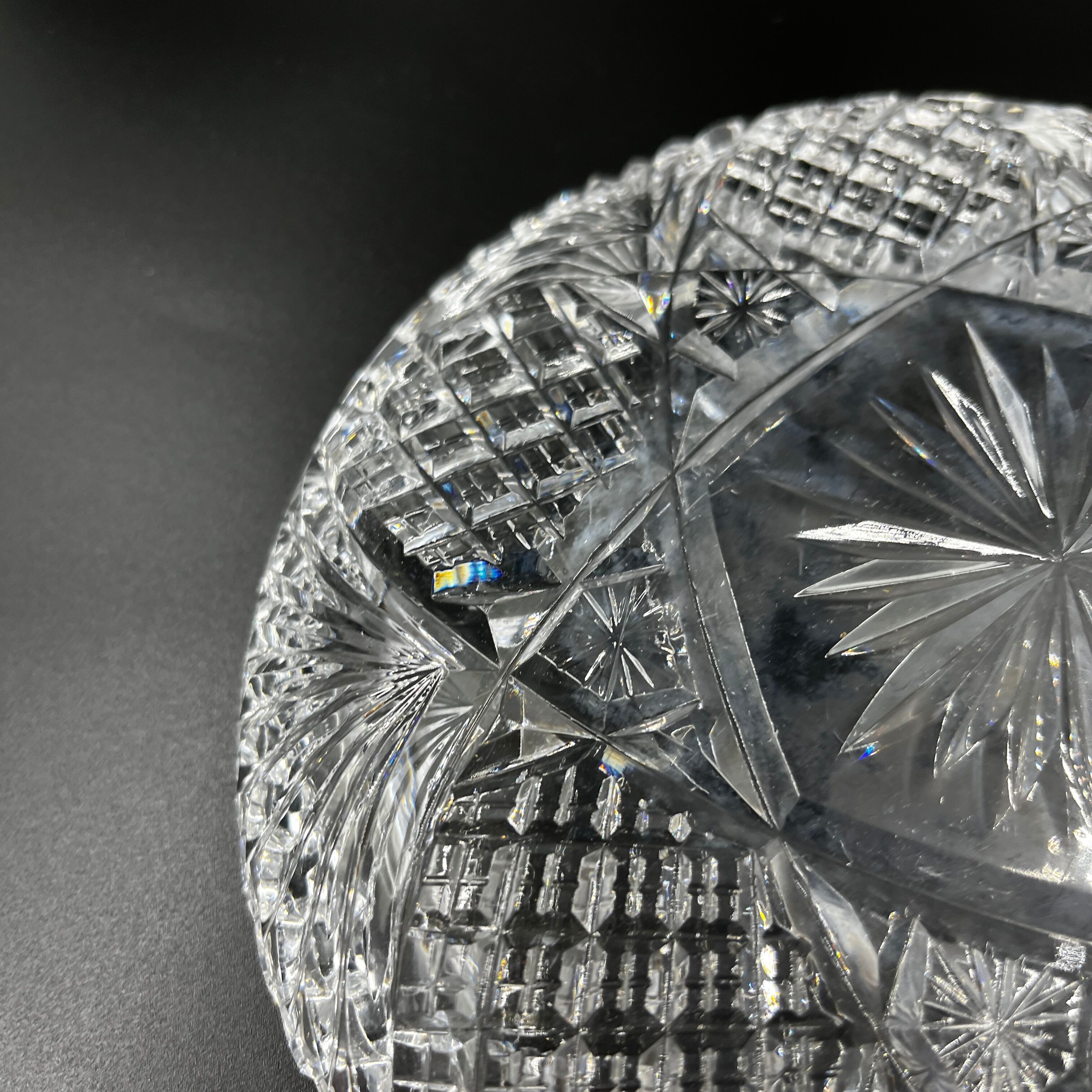 Empty crystal pocket