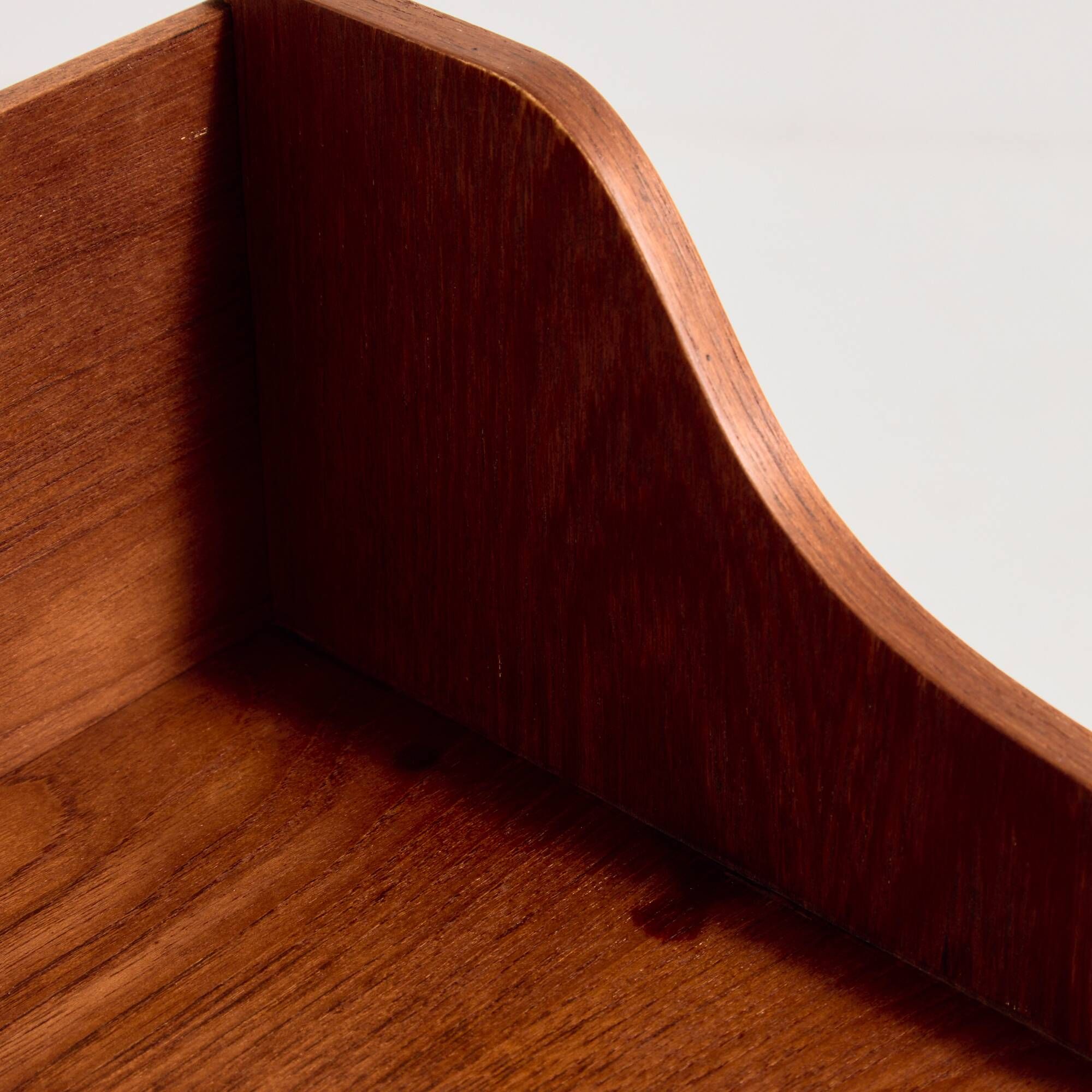 Table de chevet en teck restaurée