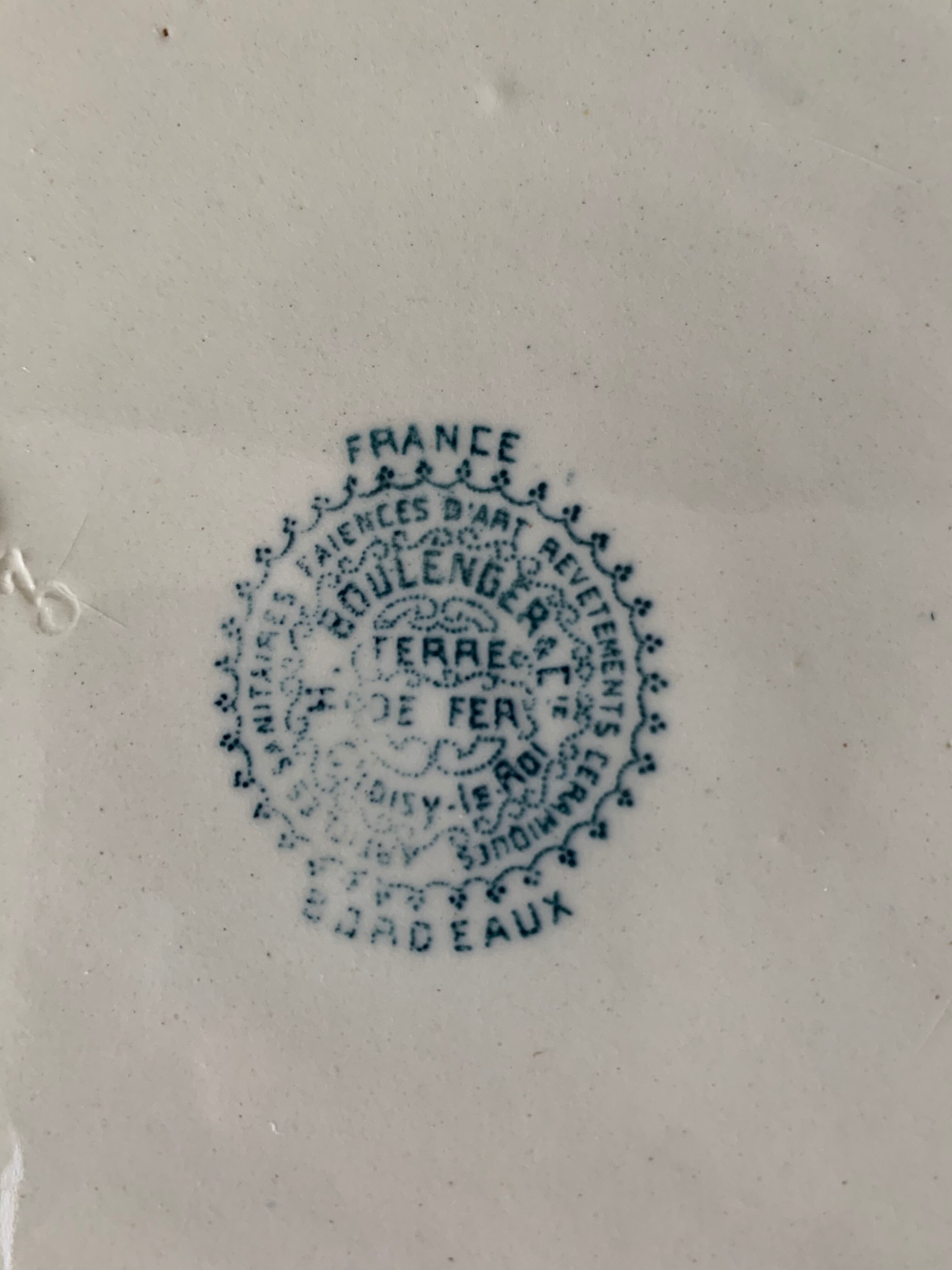 3 plates Iron Earth HB and Co.