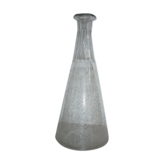Water carafe in engraved decoration glass