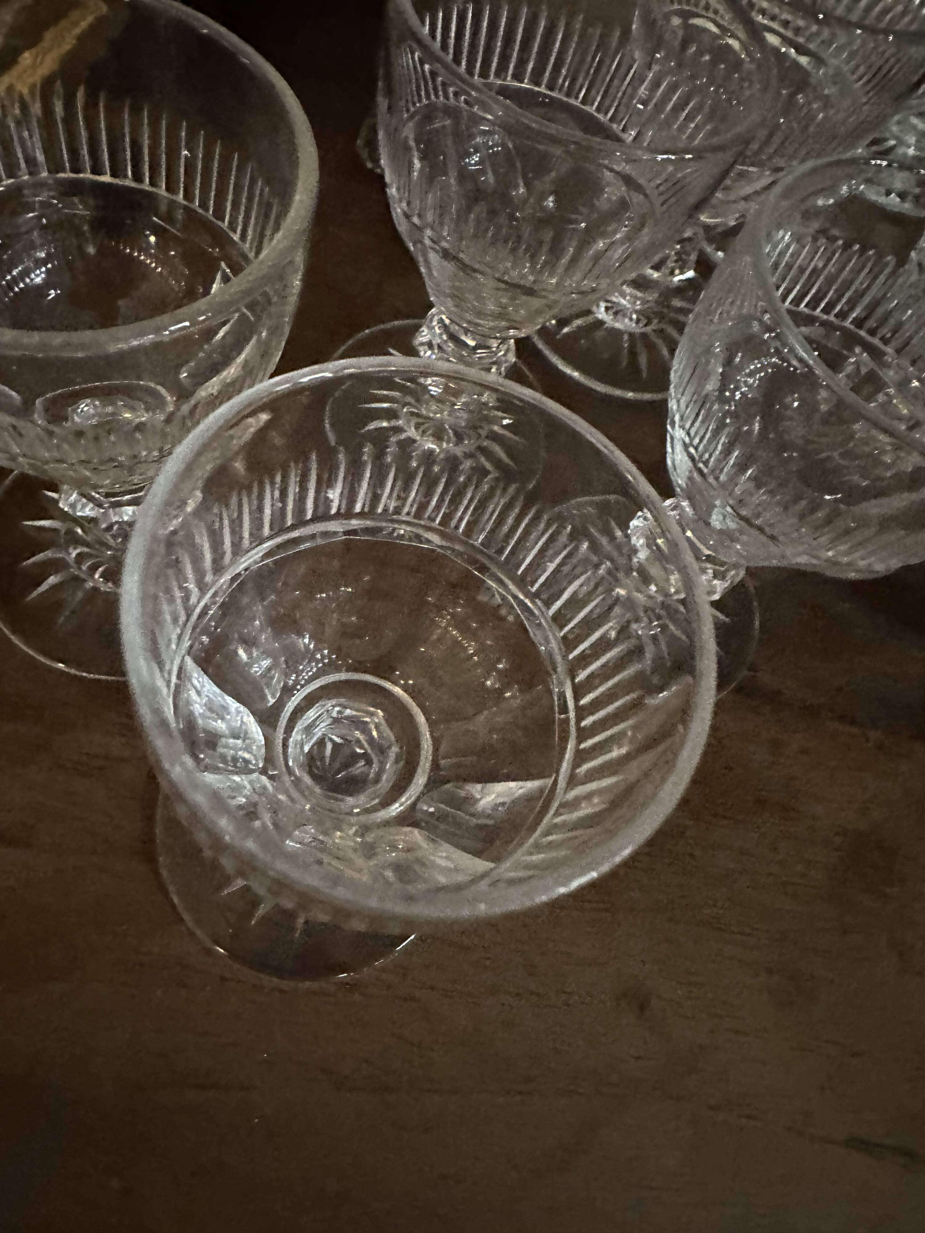 Set of 10 crystal glasses