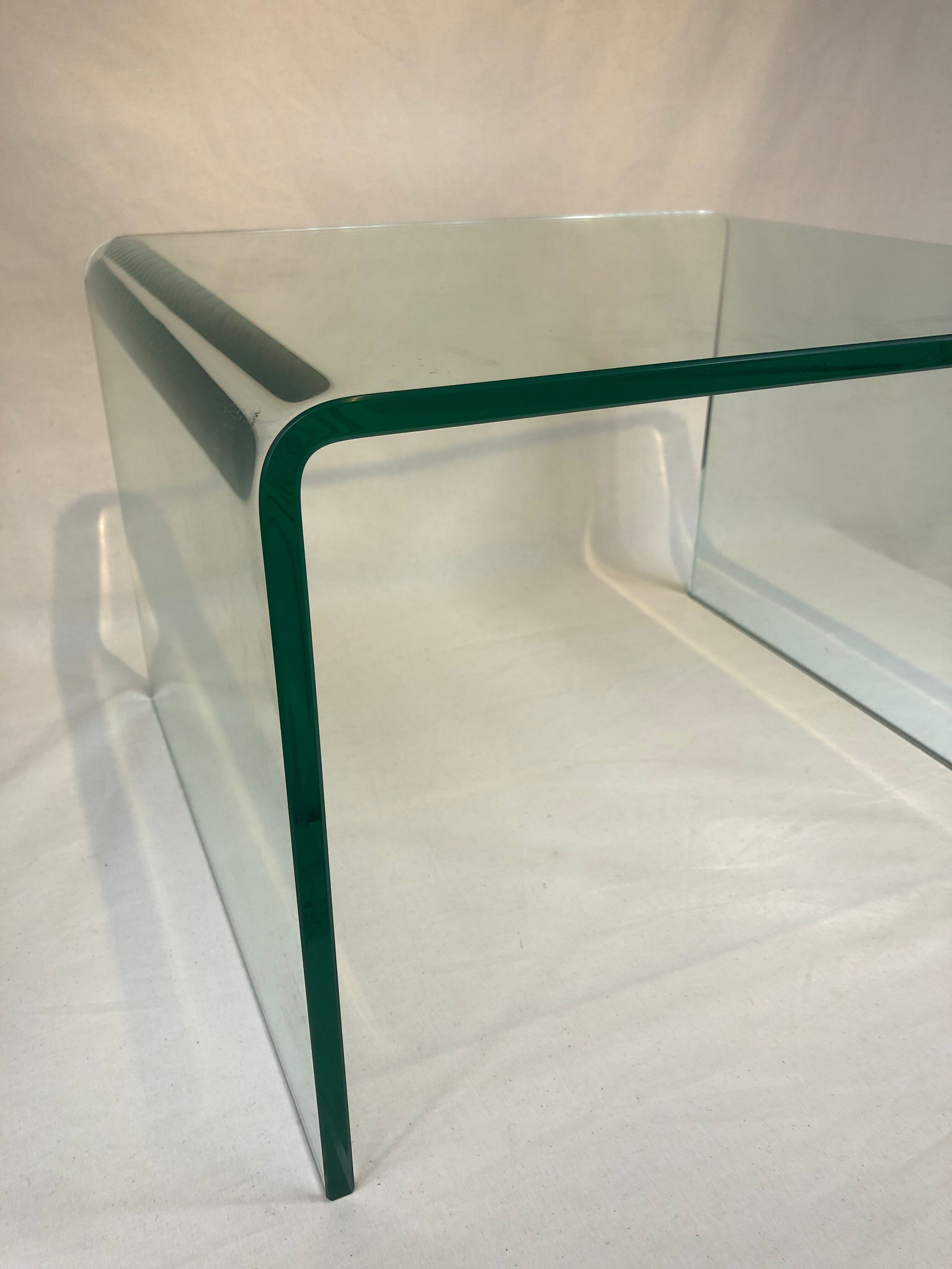 Set 2 glass nesting tables 1980