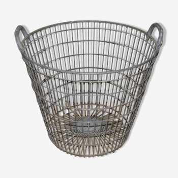 Metal industrial basket