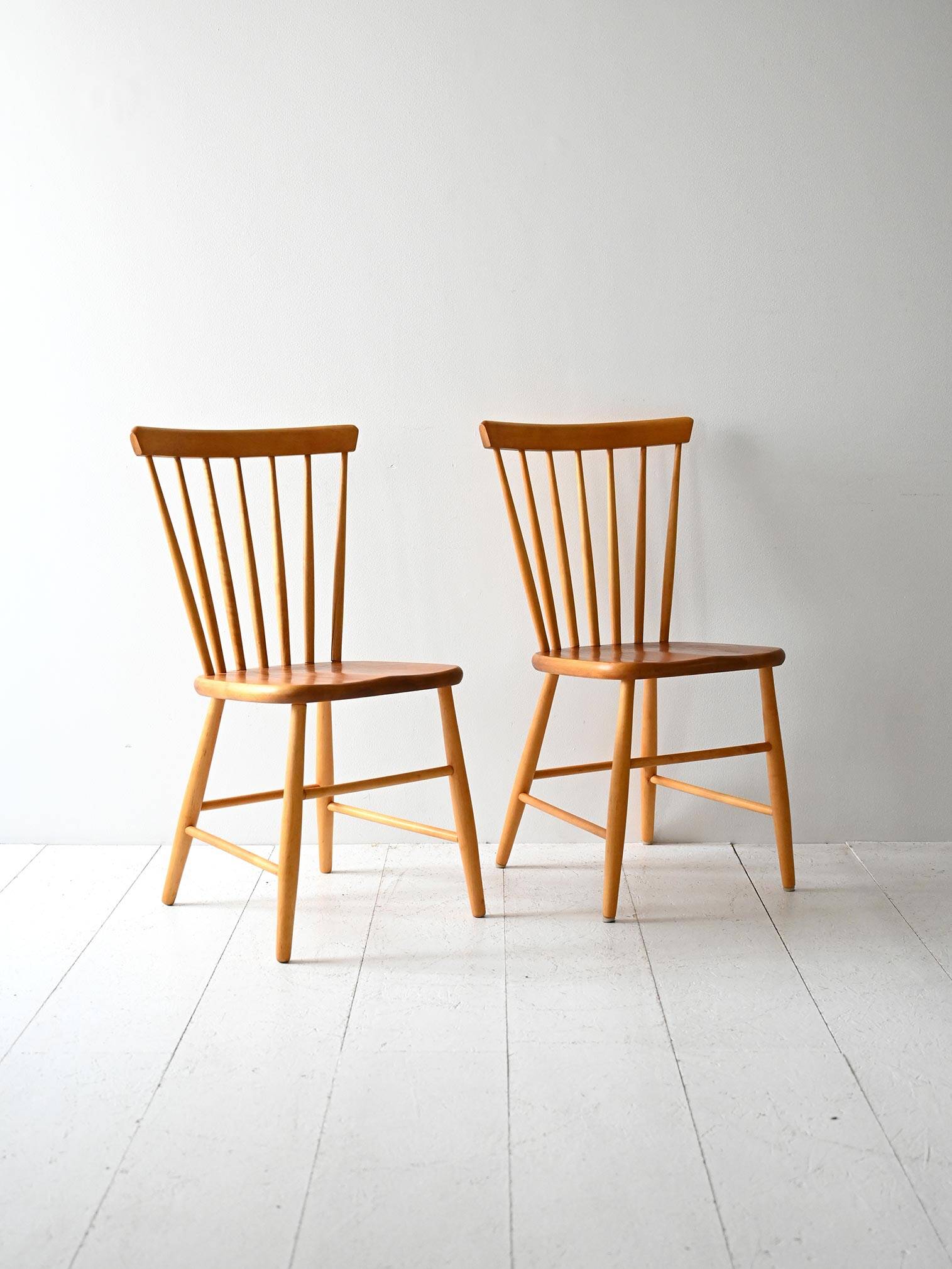 Paire de chaises Pinstolar scandinaves vintage