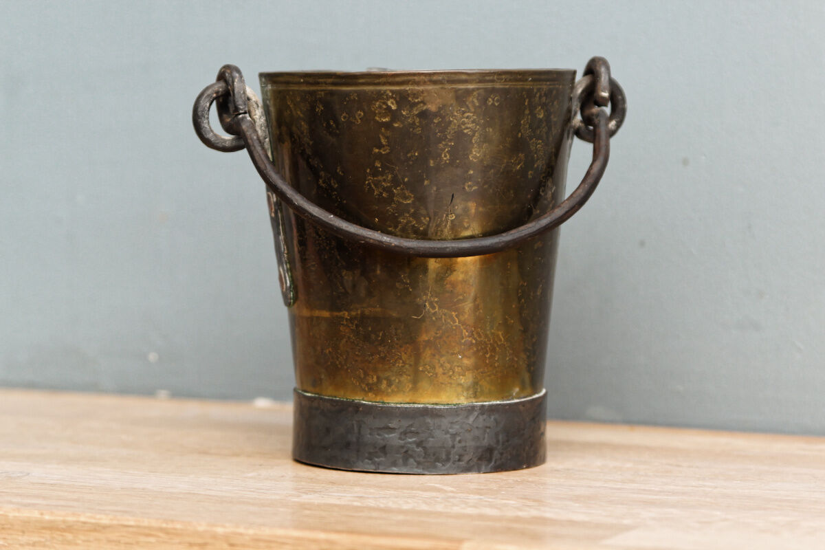 Small hammered bucket, copper, wrought iron