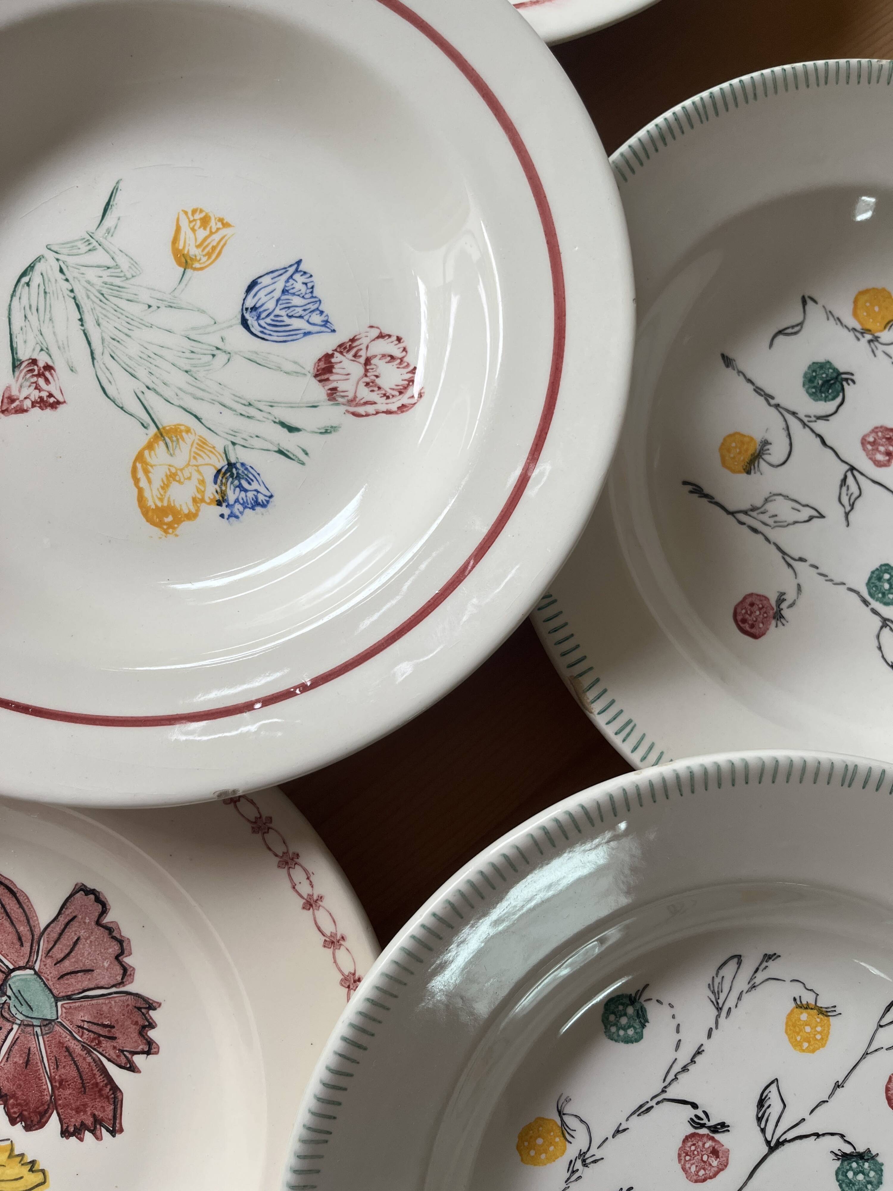 6 vintage ceramic deep plates