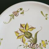 Very pretty round serving dish from Boch La Louvière in good condition
