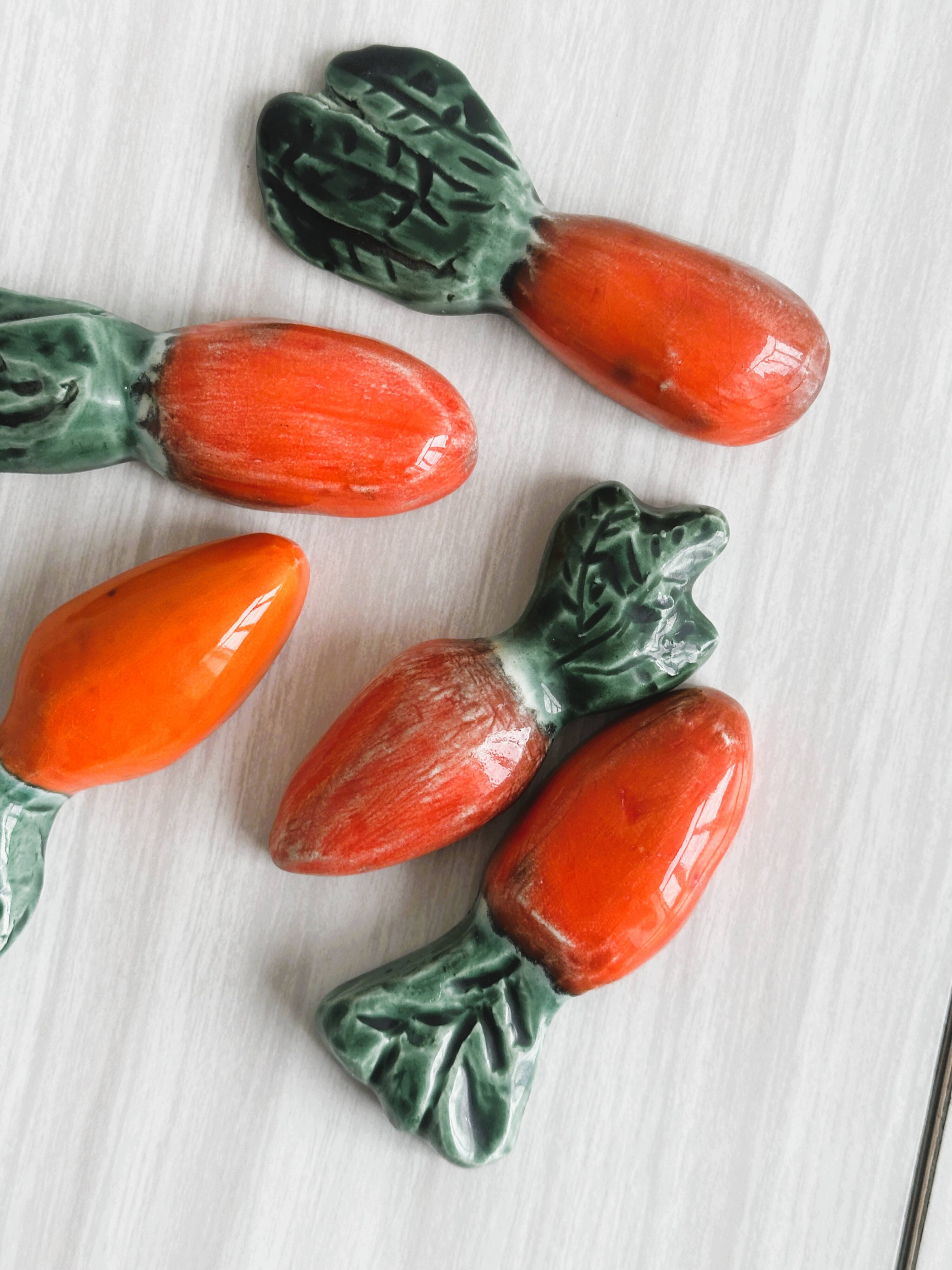 lot de porte couteaux en céramique carottes