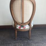 Nursing chair medallion Louis XVI 19th Sanderson chintz with flowers