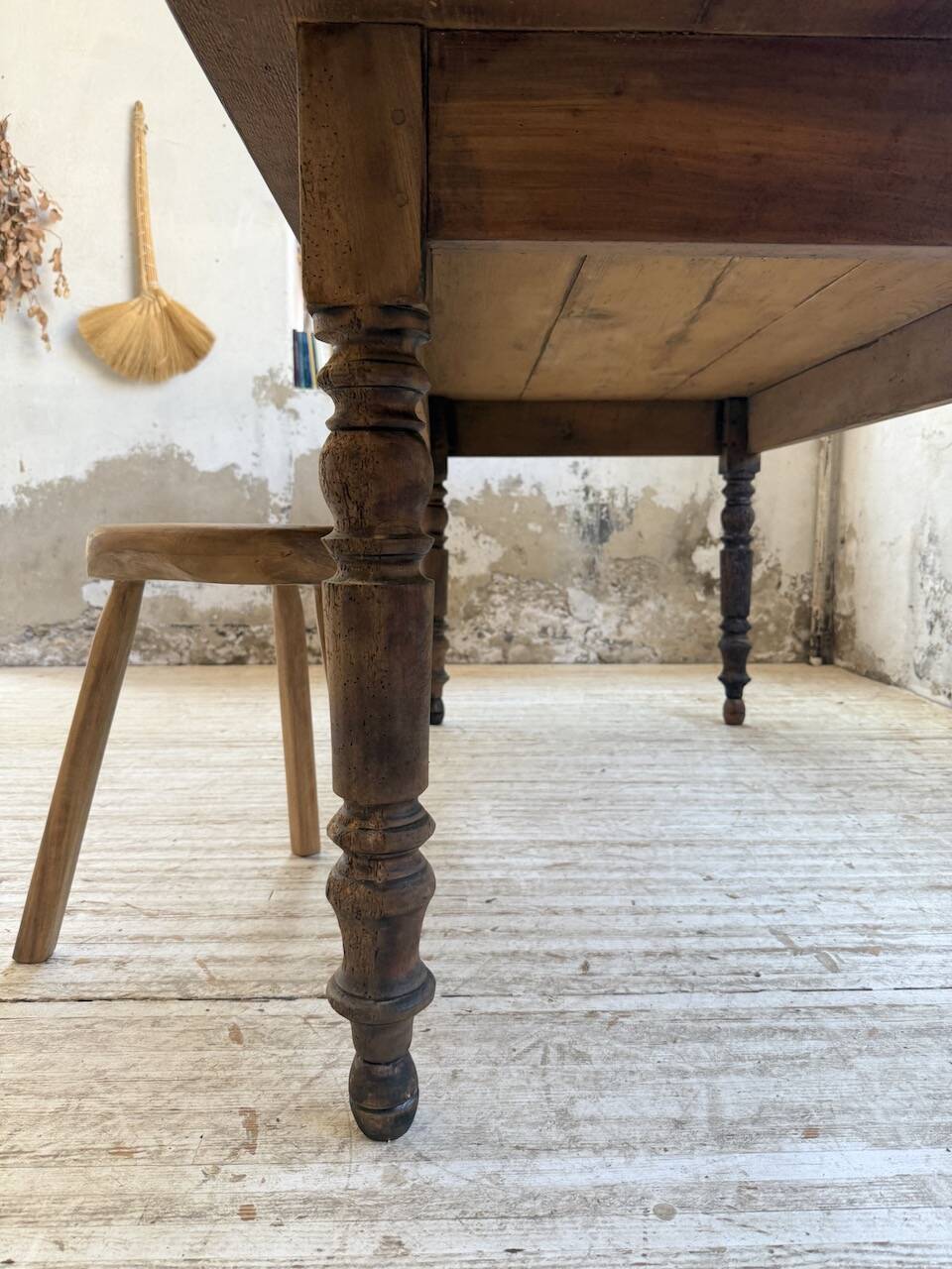 Oval farmhouse table 250cm pine