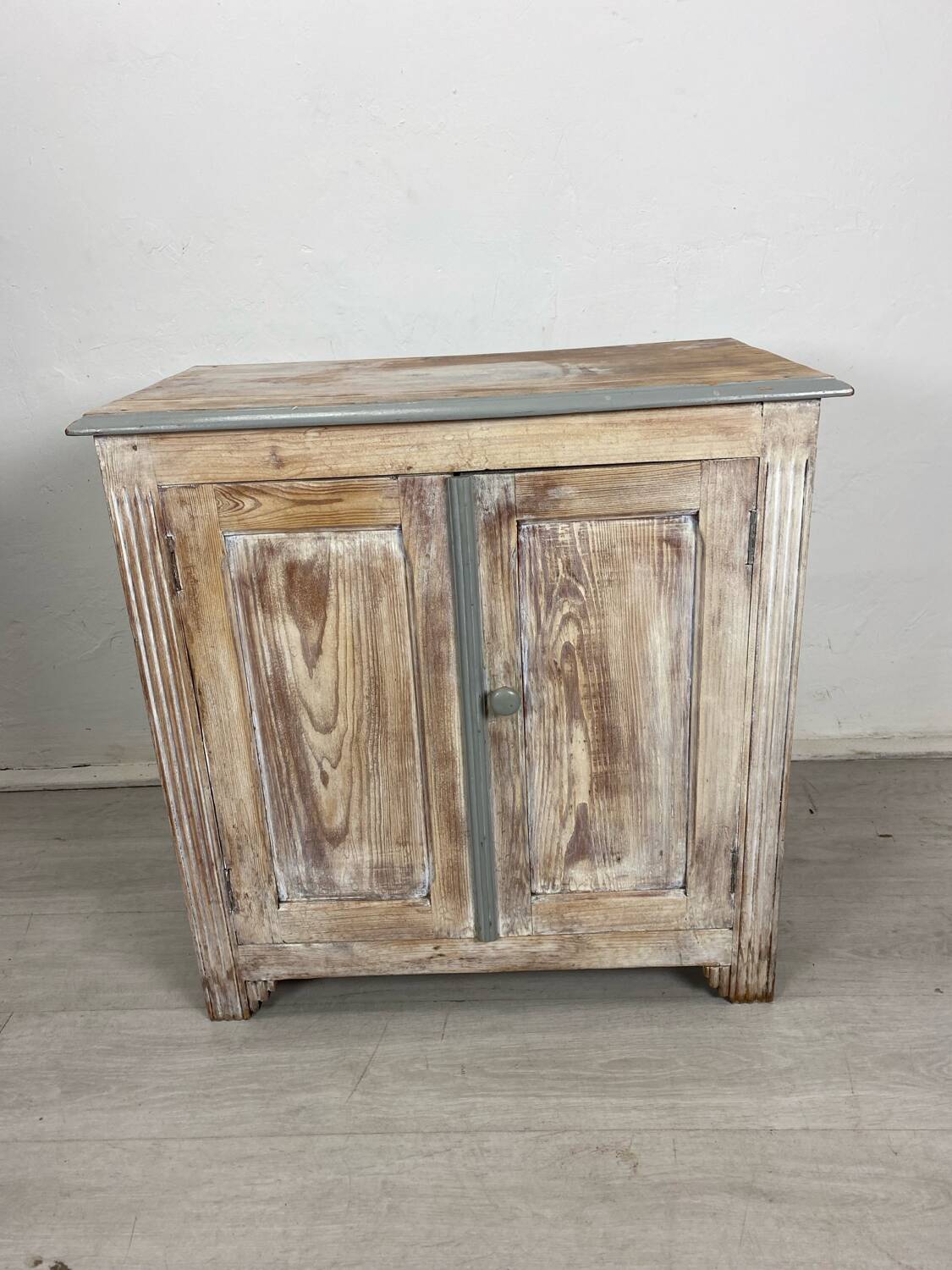 Little Parisian buffet