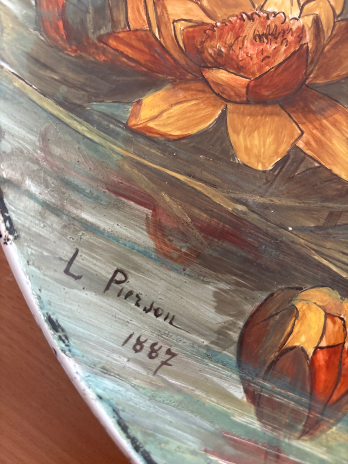 Round plate Montereau painted and signed L Pierson 1887