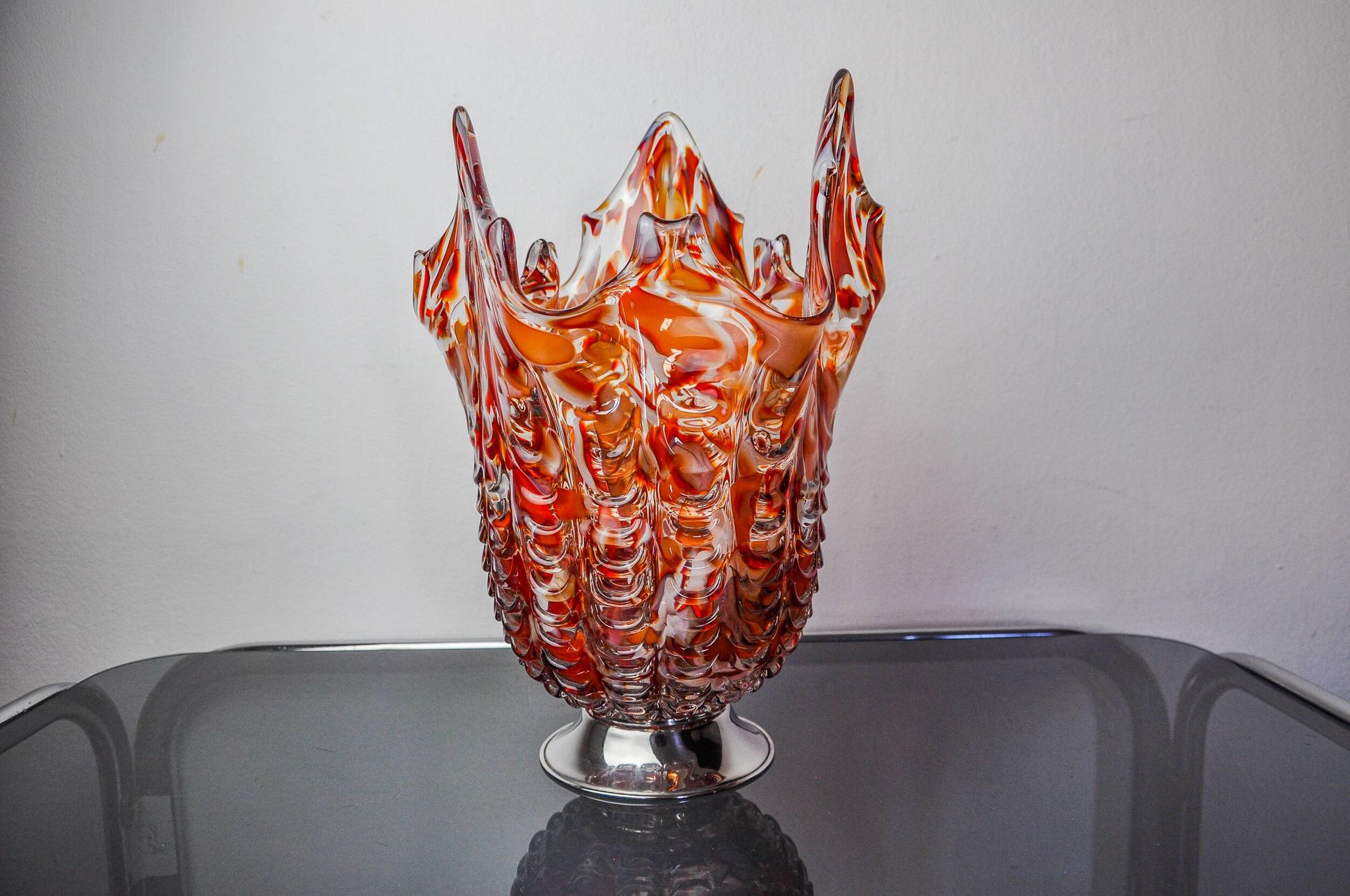 Red and white Seguso vase in Murano glass, Italy, 1960