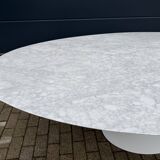 Original Knoll Tulip oval dining table (244cm) in Carrara marble.