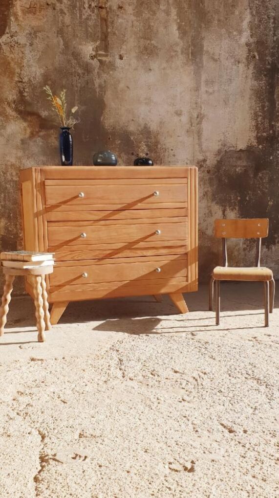 Vintage chest of drawers