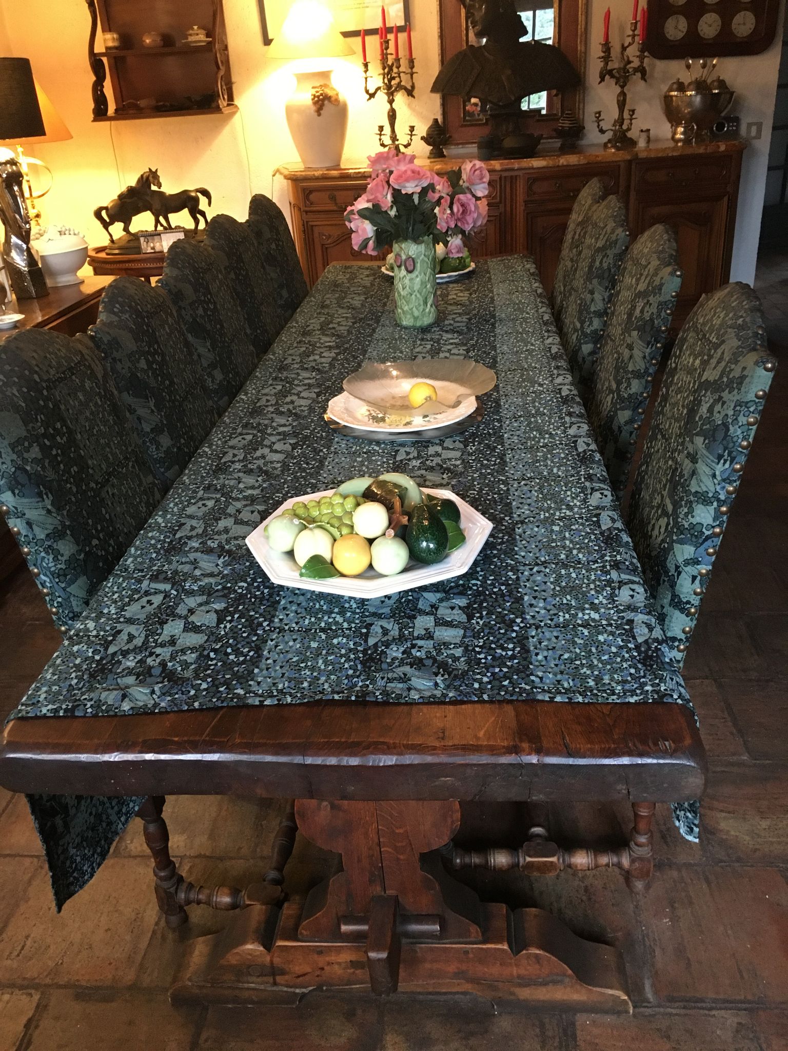 Monastery table - 9 chairs and 2 Louis XIII oak armchairs.