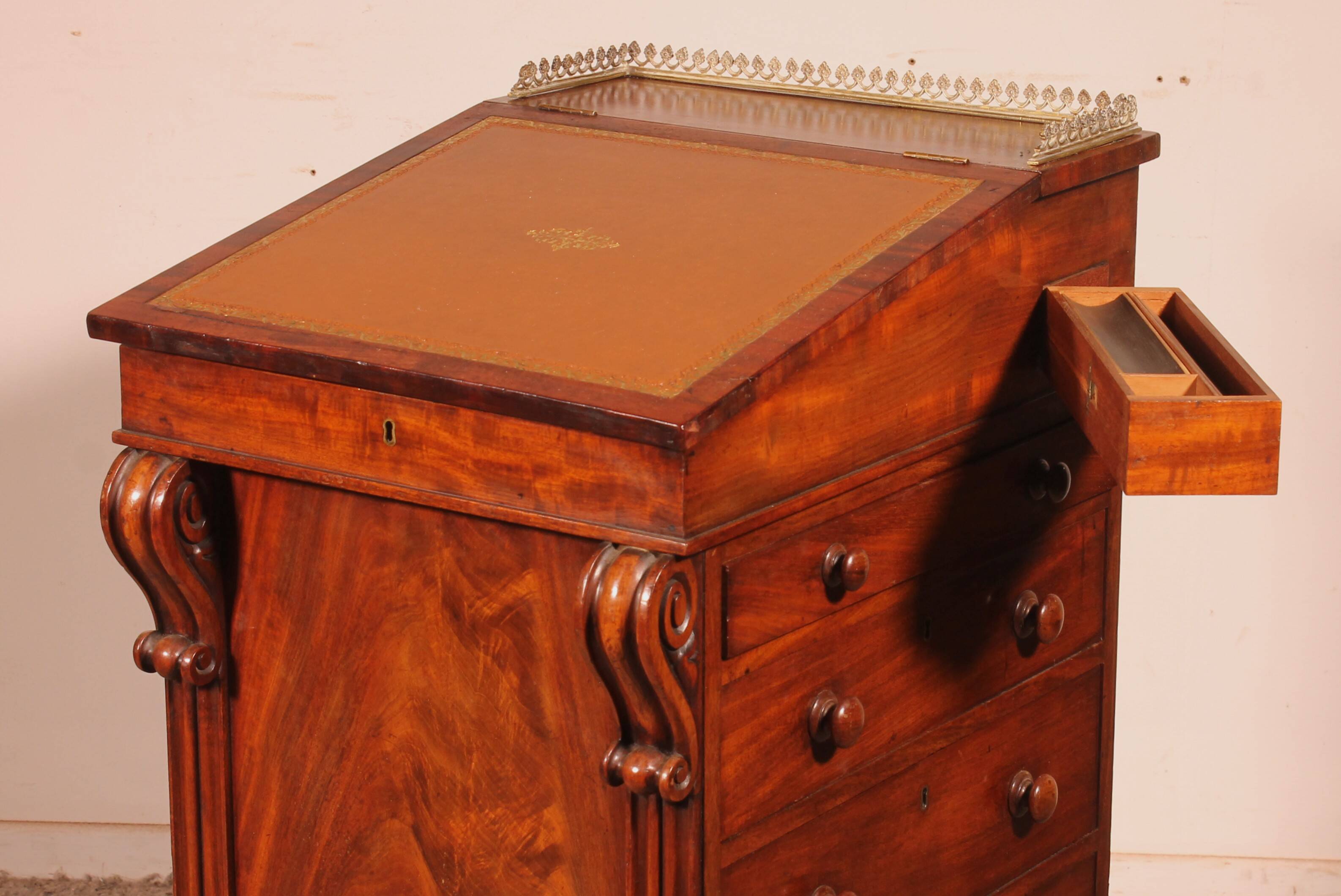 Regency period mahogany Davenport circa 1810 with mechanism