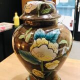 China lidded pot