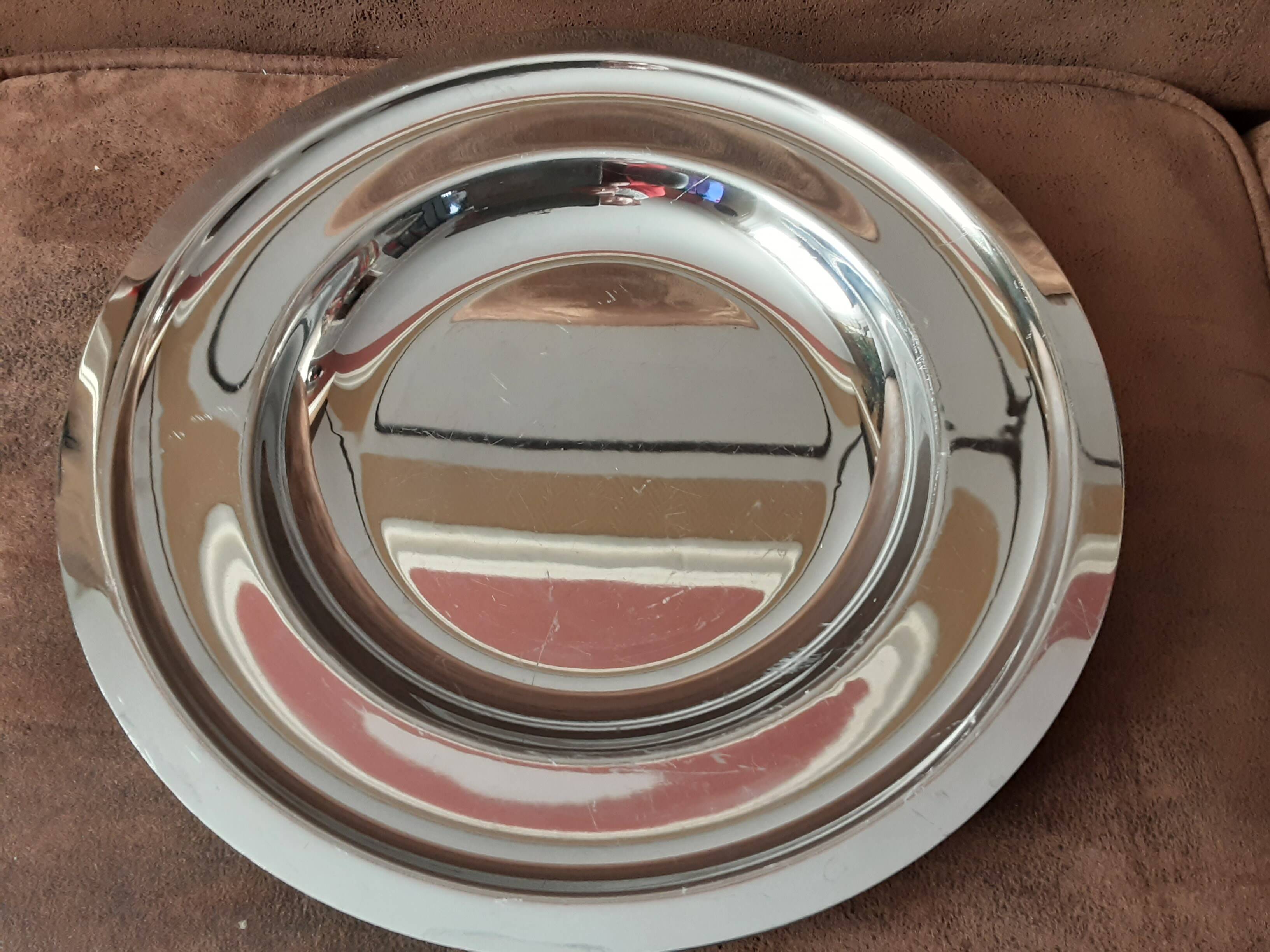 Shallow metal dish