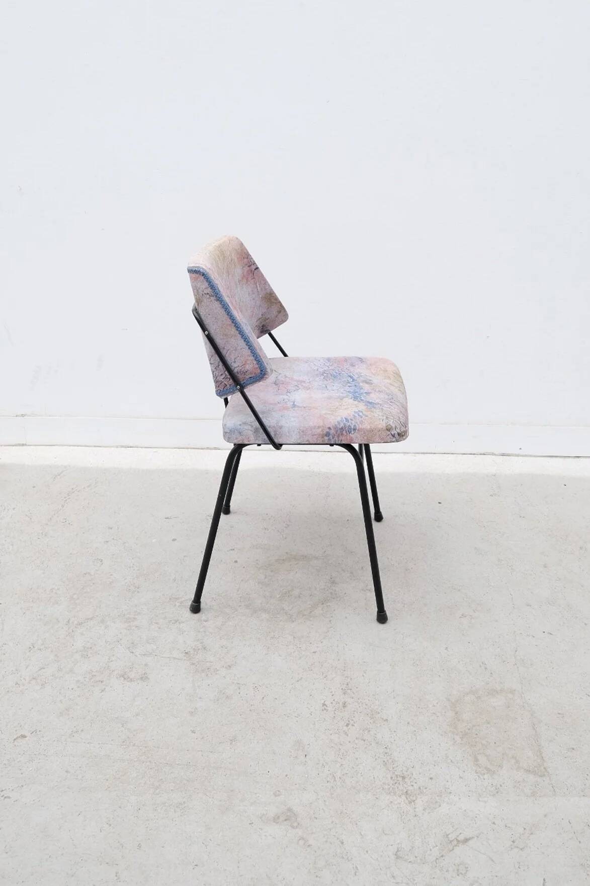 Chaise en métal et tissu, 1950