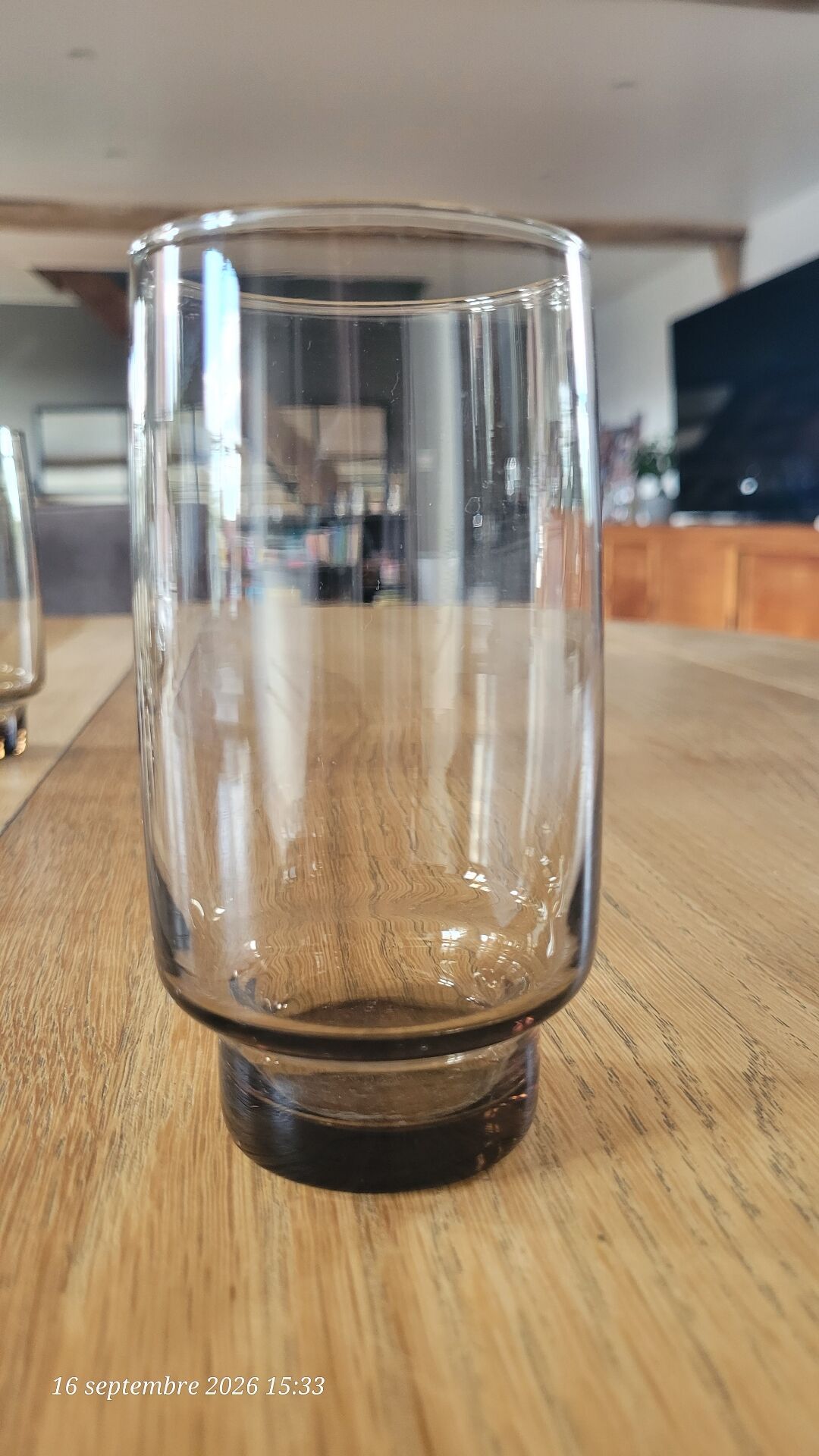 5 verres à eau  vintage en verre fumé