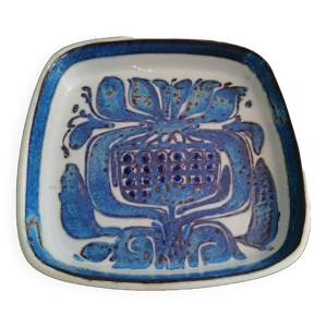 Plat en faïence de la - royal