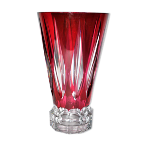 Vase rouge en cristal