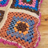 Plaid vintage au crochet multicolore motif granny