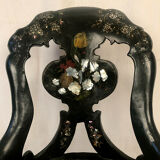 Chaise gondole Napoléon III en bois et papier mâché laqué noir et burgauté