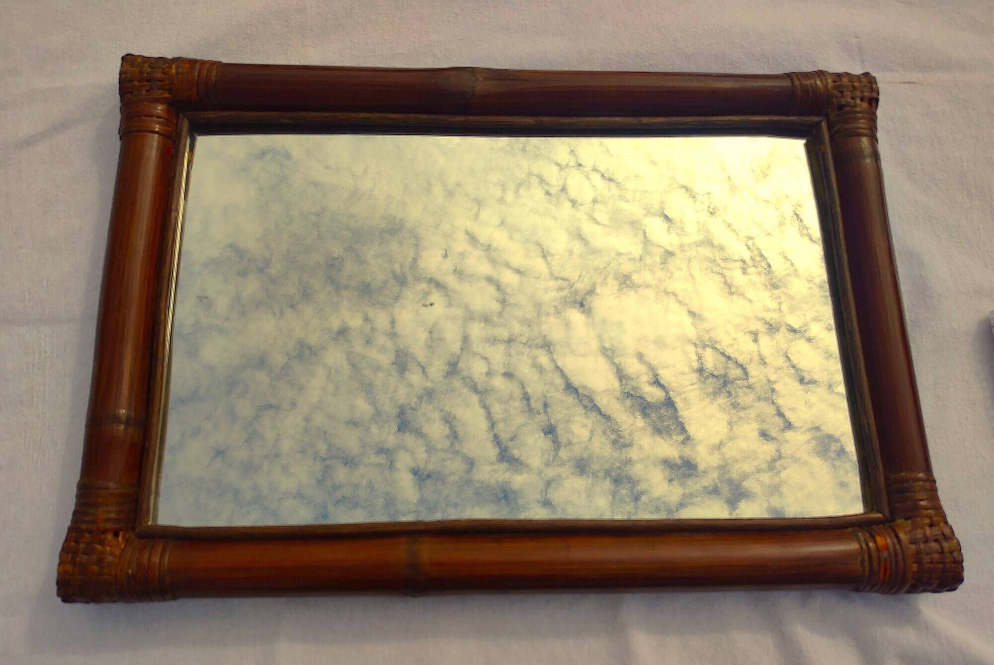 Vintage rectangular mirror in bamboo and rattan from the 60s/70s.