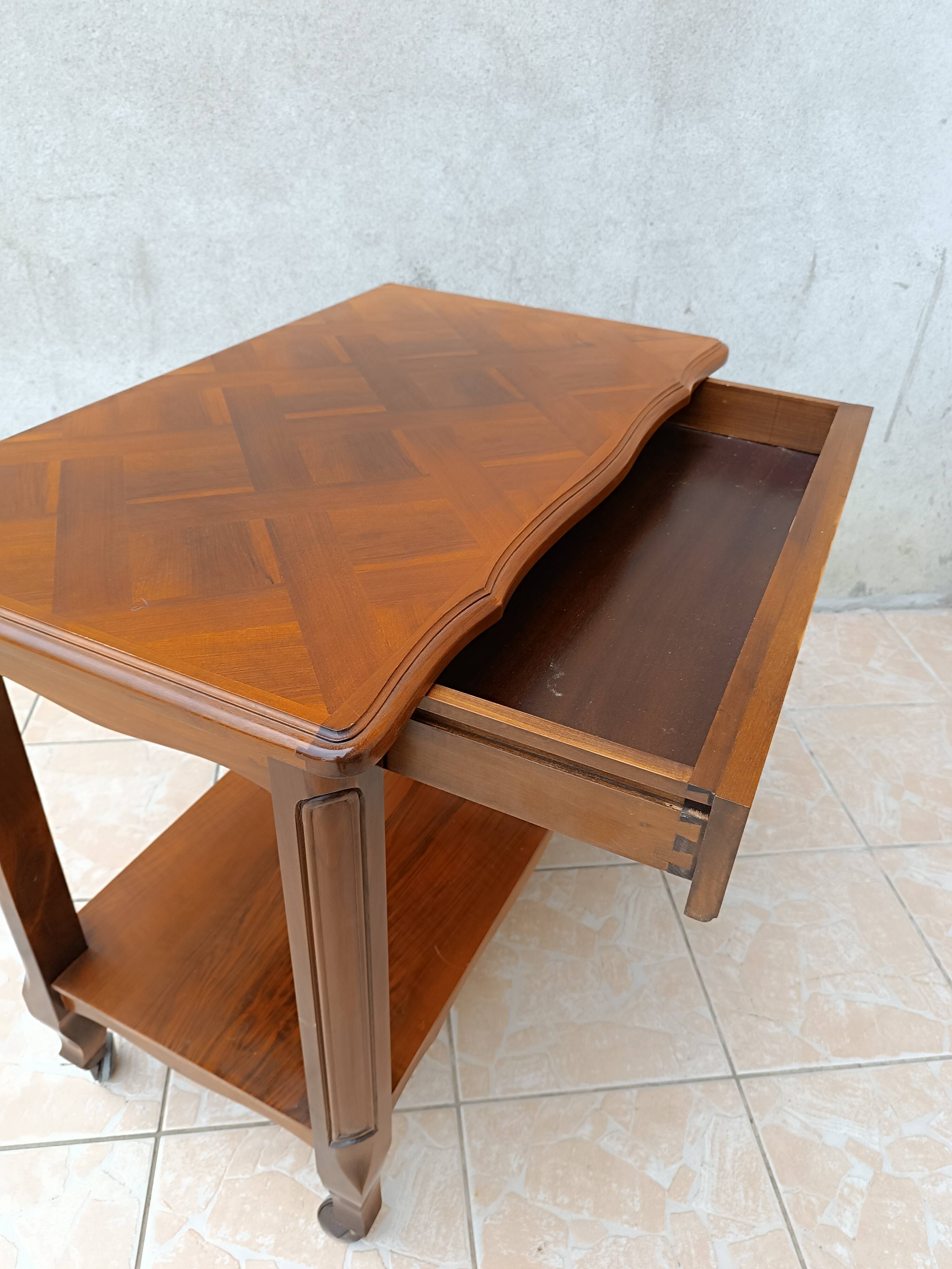 English-style cherrywood serving trolley