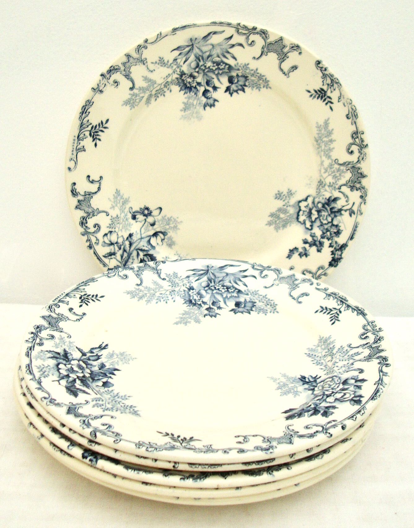 Set of 6 plates of the Art Faïencerie de Choisy-le-Roi