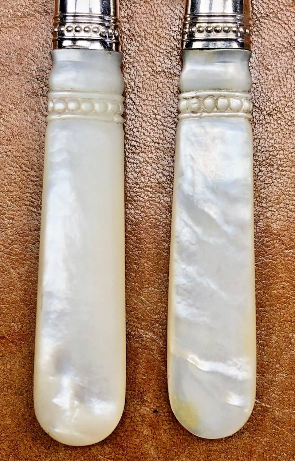 Ménagère couvert entremets nacré et métal argenté XIX