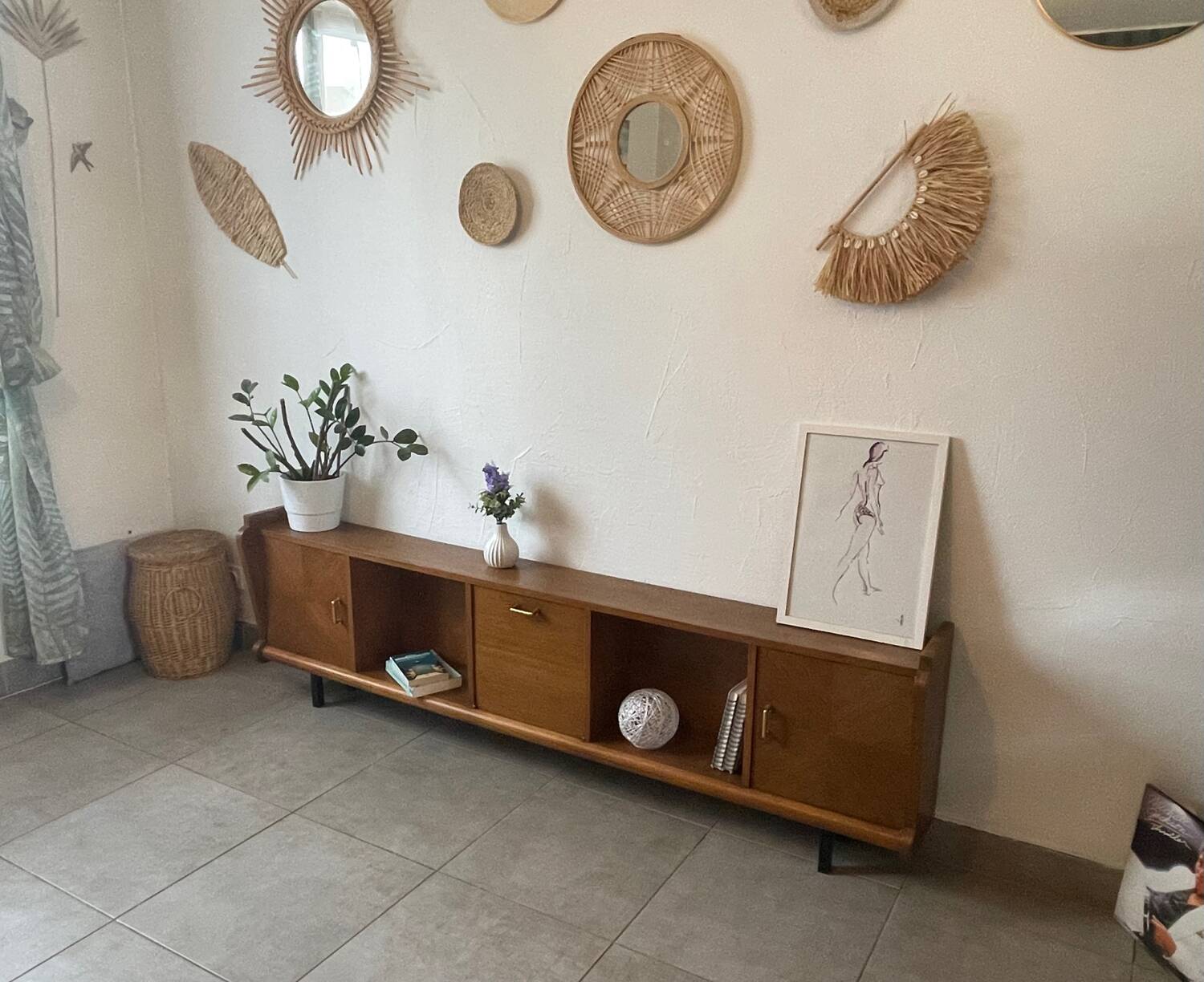 Vintage low oak sideboard (shallow)
