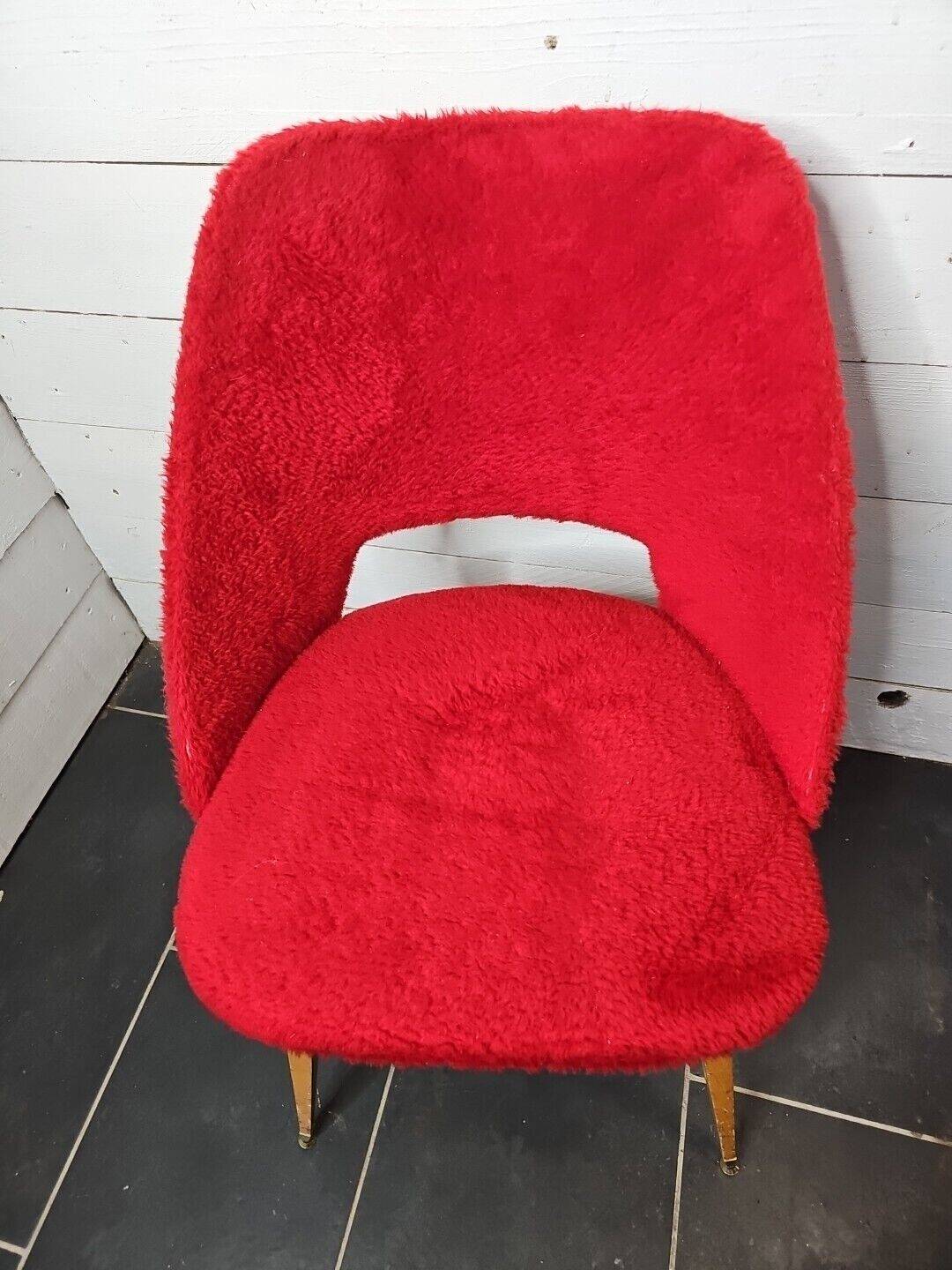 vintage red moumoute chair