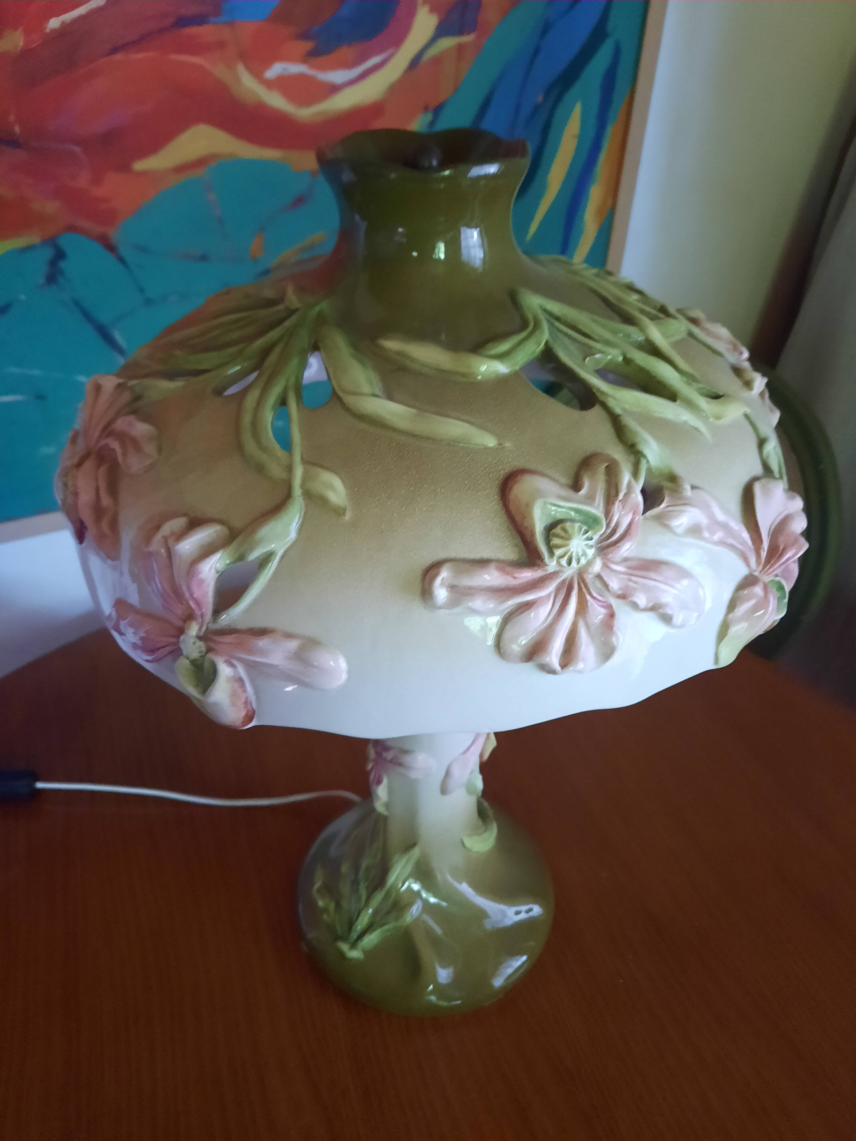 Orchid-patterned earthenware table lamp
