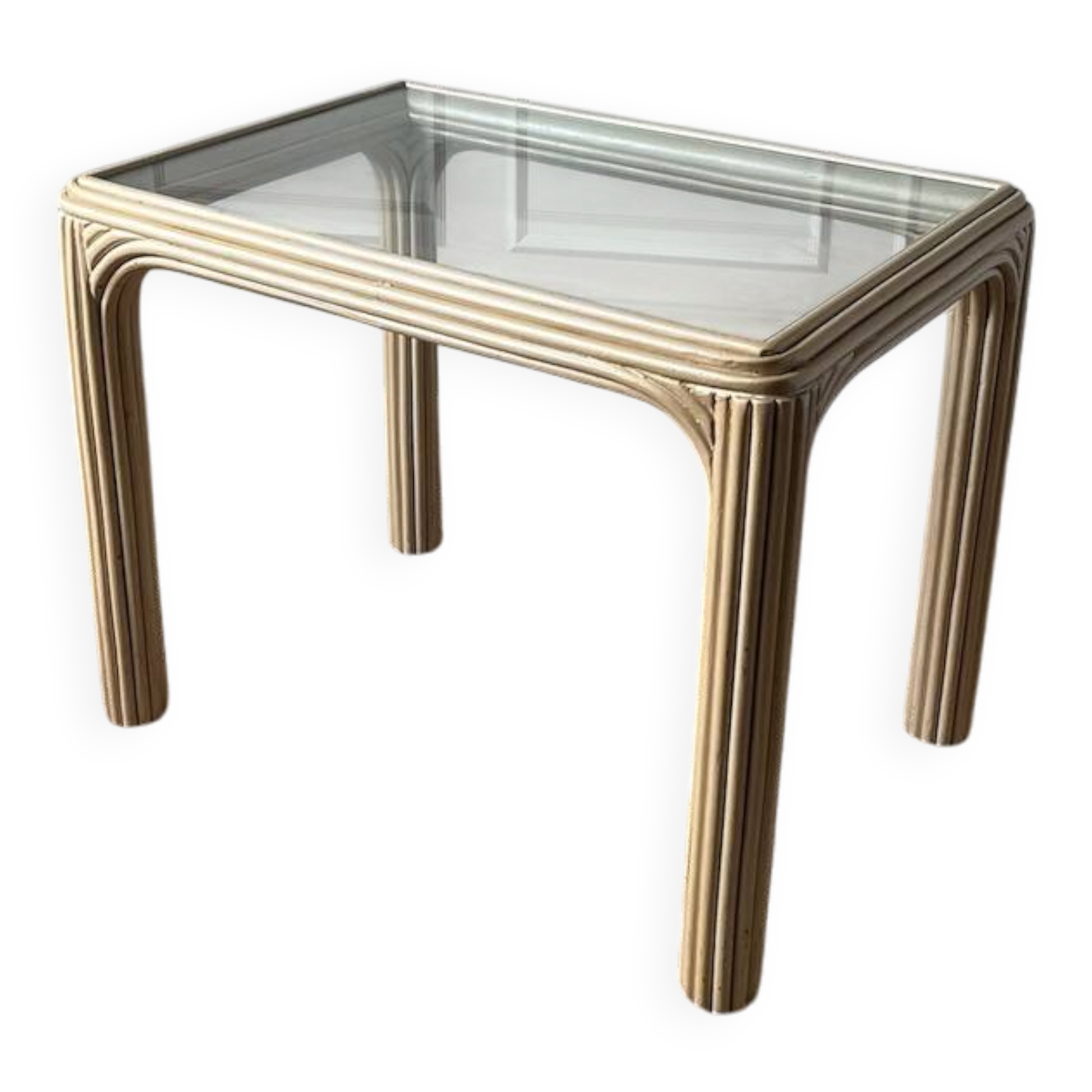 Table basse rotin doré