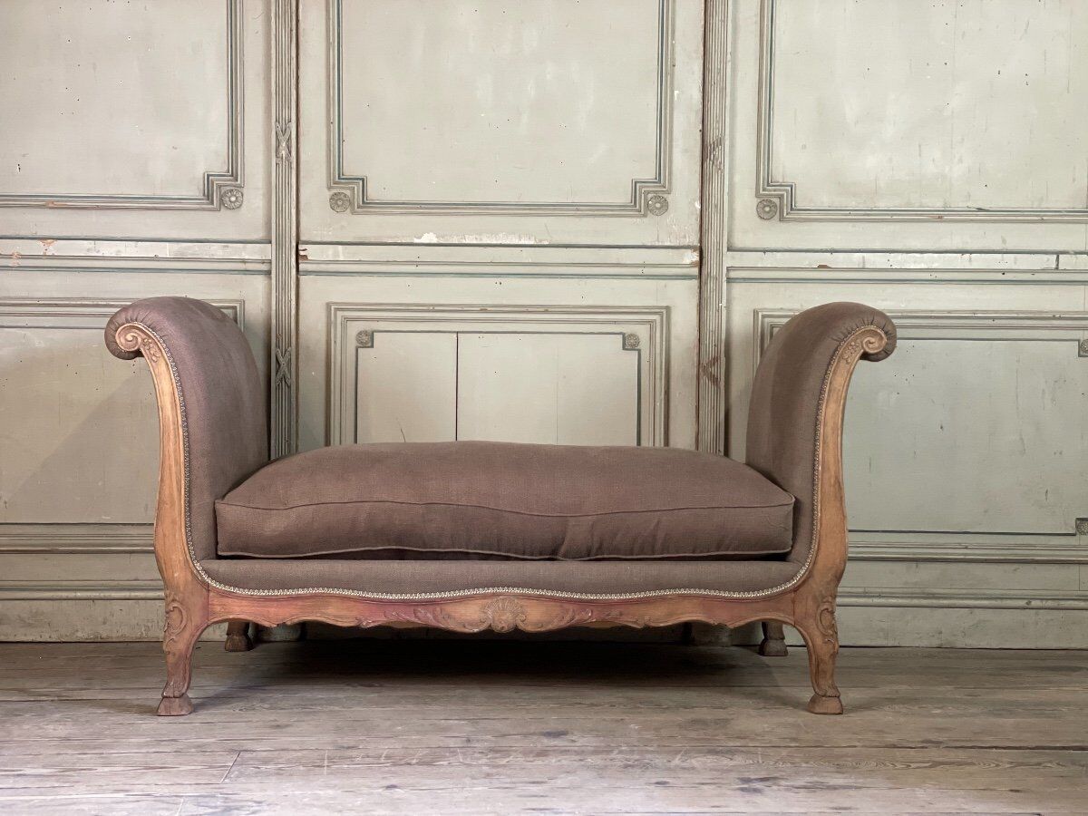 Louis XV style daybed